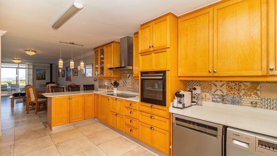 3 Bedroom Property for Sale in Bloubergstrand Western Cape
